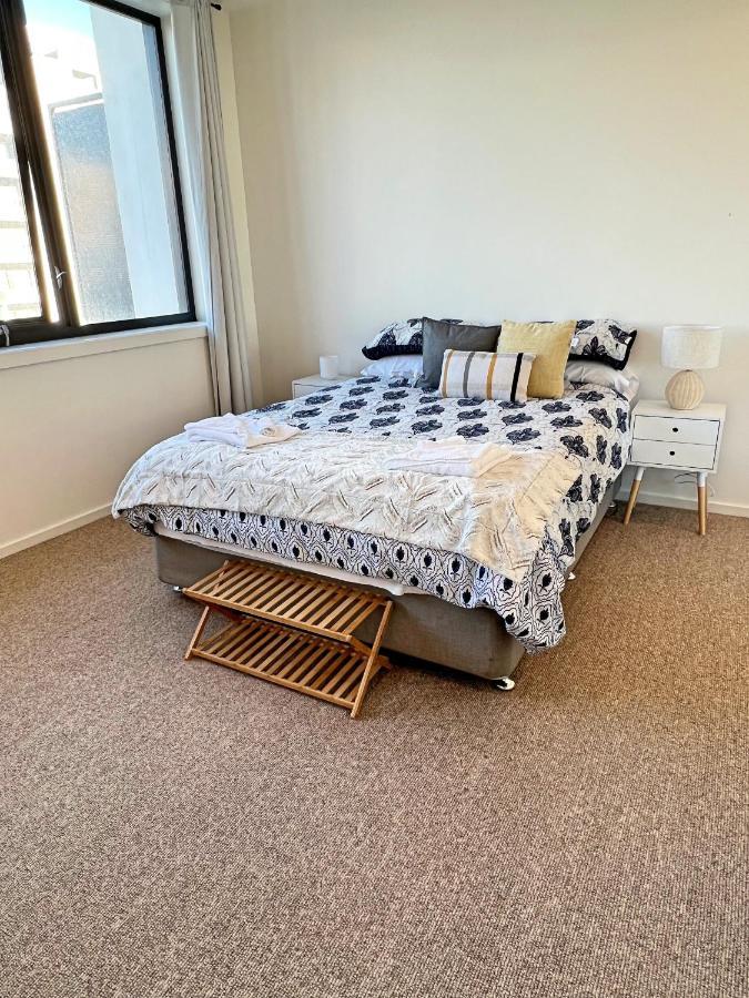 Industrial Yet Modern, 1Bd 1Bth Apt - Woden Phillip Extérieur photo